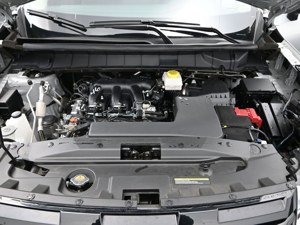 Used 2025 Nissan Pathfinder SV image 23