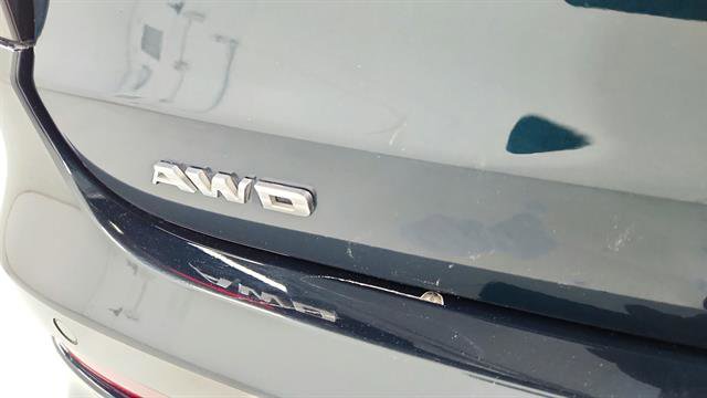 Used 2024 Cadillac XT6 Sport w/ Platinum Package image 37