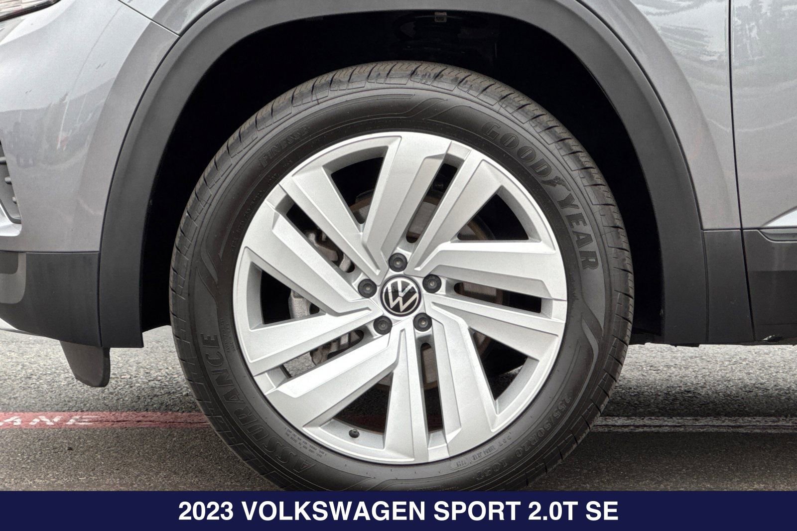Used 2023 Volkswagen Atlas Cross Sport SE w/ Panoramic Sunroof Package FWD image 27