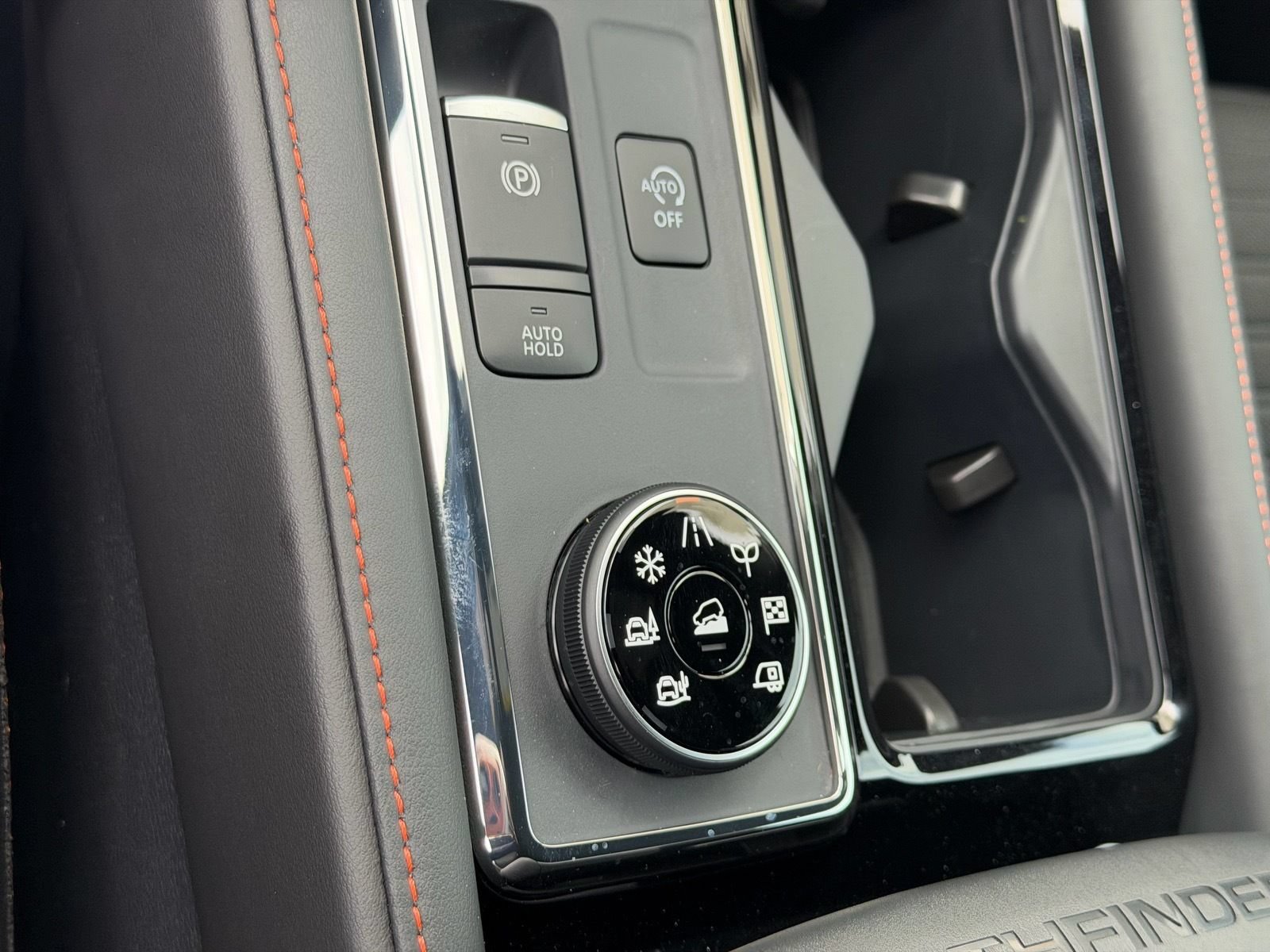 New 2026 Nissan Pathfinder Rock Creek AWD/4WD image 33