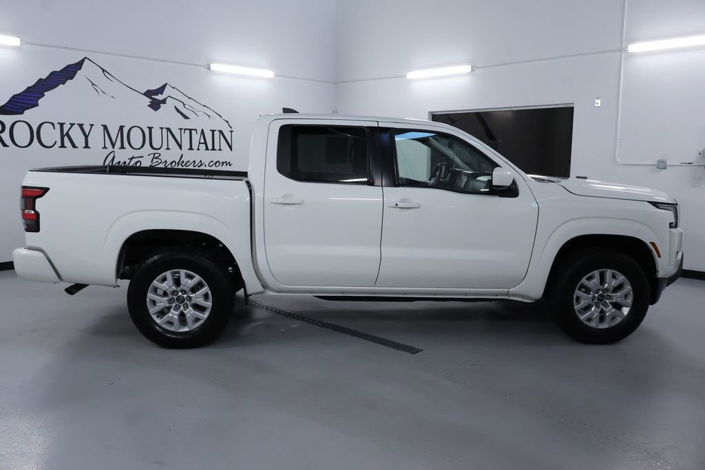 Used 2024 Nissan Frontier SV w/ SV Convenience Package image 8