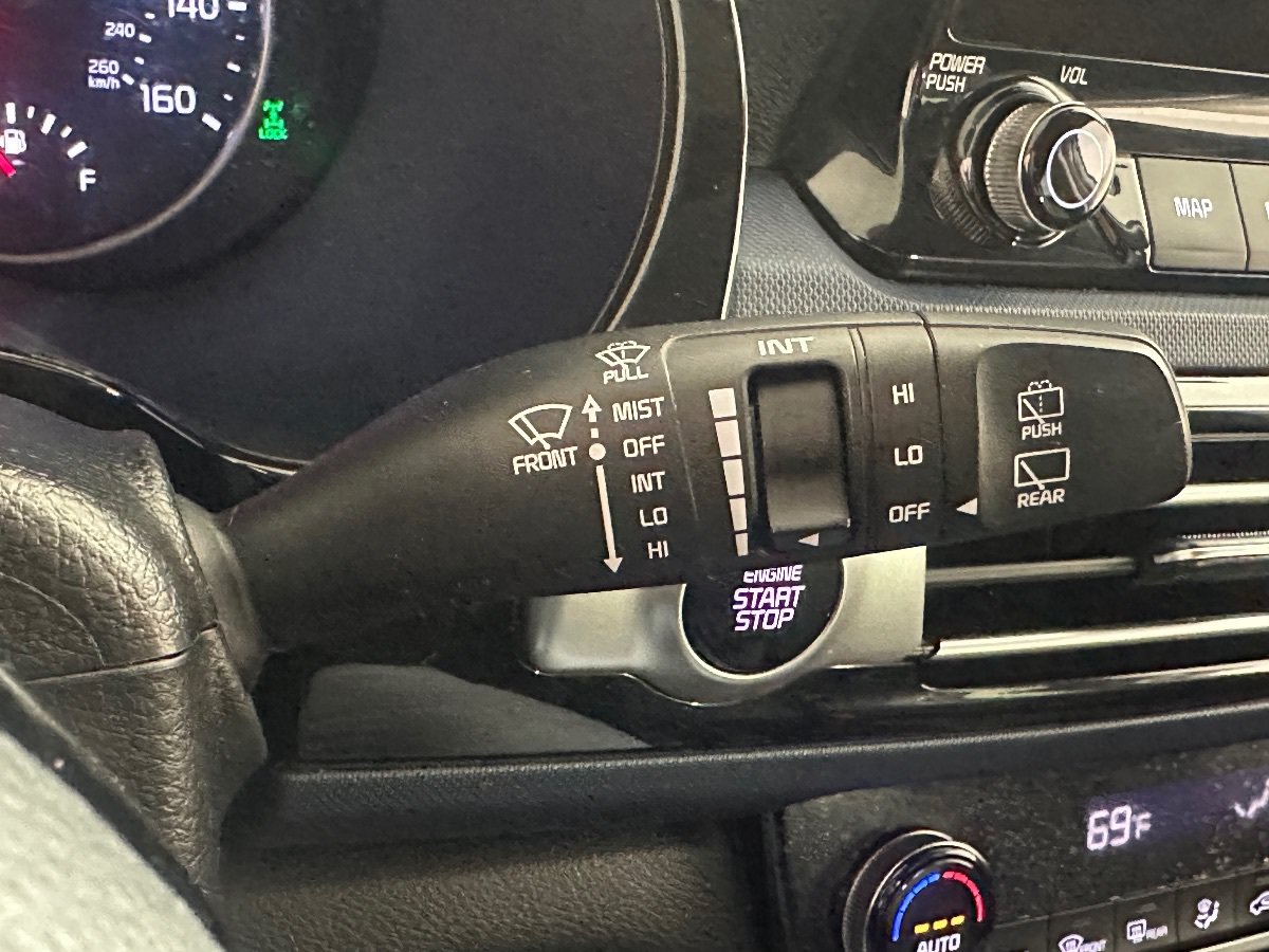 Used 2023 Kia Seltos Nightfall Edition AWD/4WD image 31