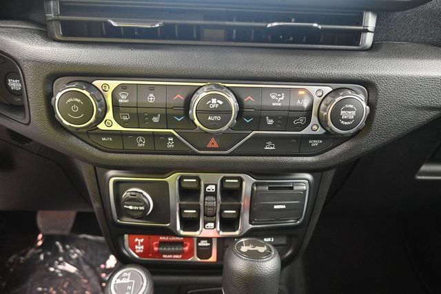 New 2026 Jeep Wrangler Unlimited Sport w/ Dual Top Group AWD/4WD image 21