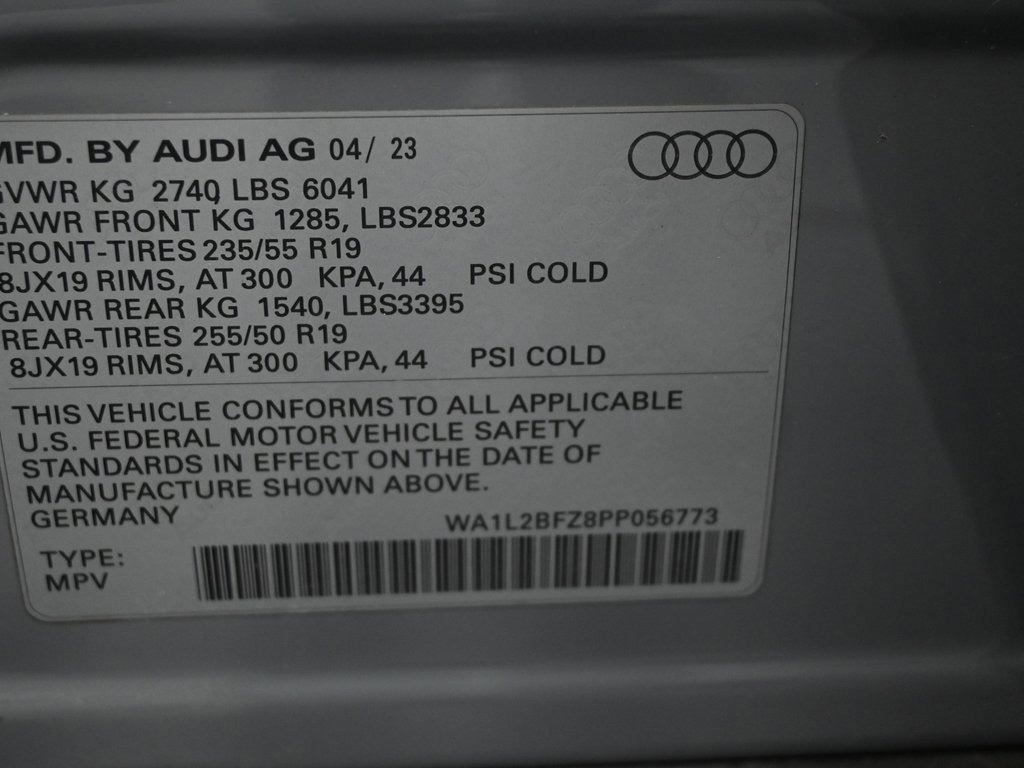 Used 2023 Audi Q4 e-tron Premium Plus w/ Premium Plus image 9