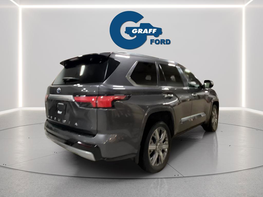 Used 2024 Toyota Sequoia Capstone AWD/4WD image 13