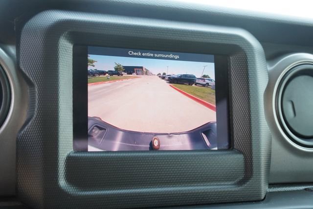 Used 2023 Jeep Gladiator Sport image 21