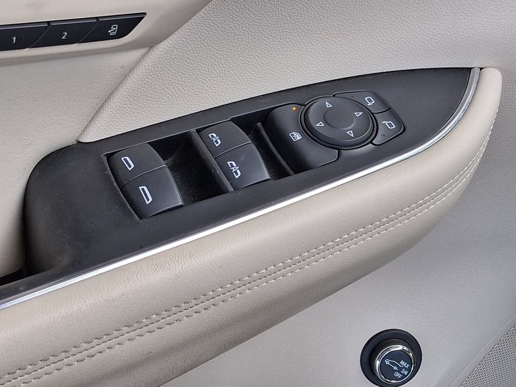 Used 2023 Buick Envision Avenir FWD image 17
