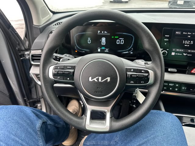 Used 2025 Kia Sportage LX AWD/4WD image 30