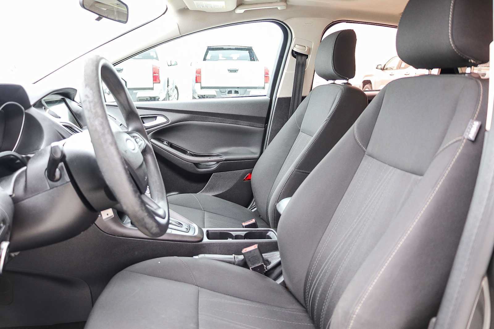 Used 2018 Ford Focus SEL FWD image 14