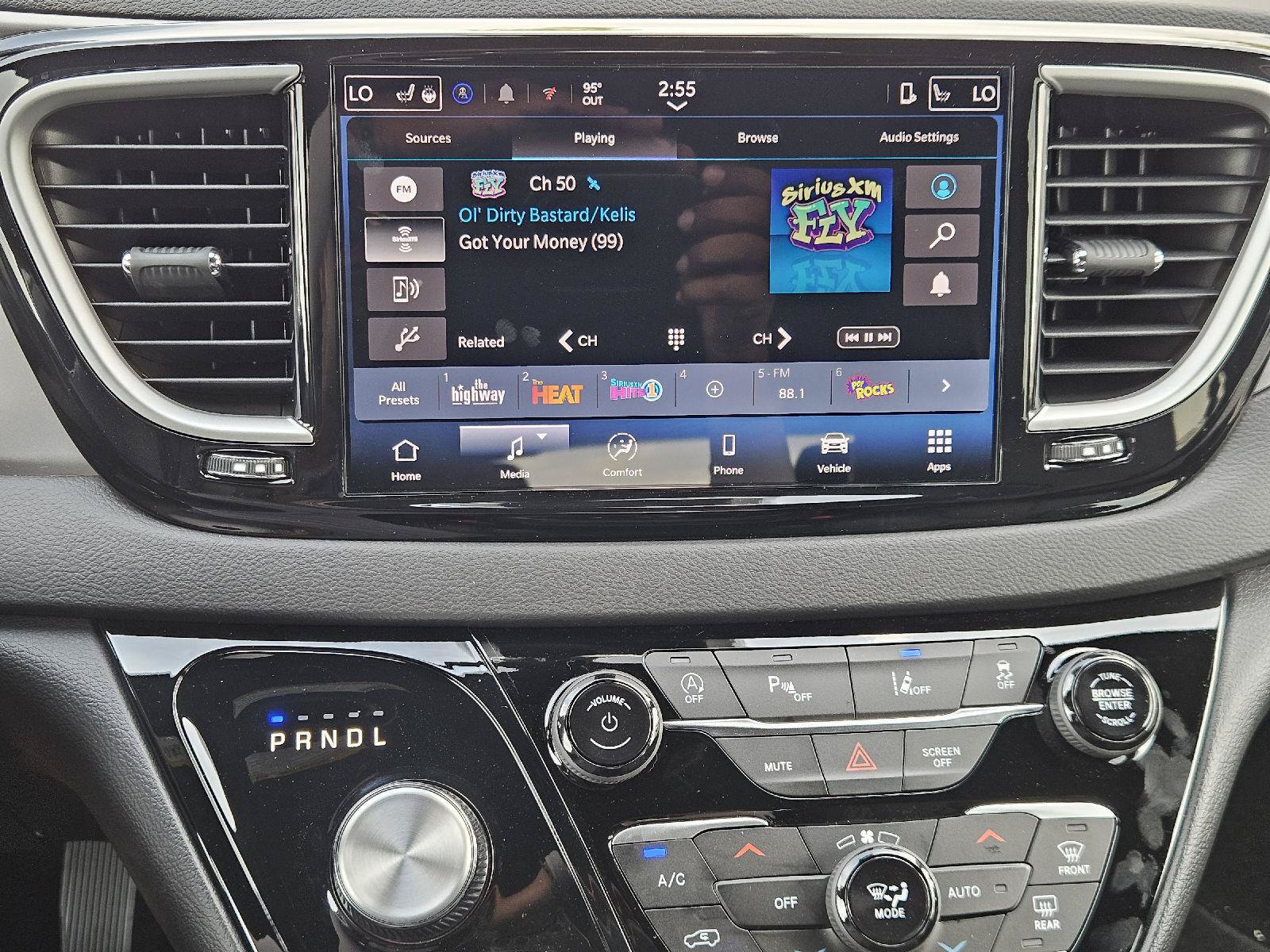 New 2027 Chrysler Pacifica LX FWD image 12