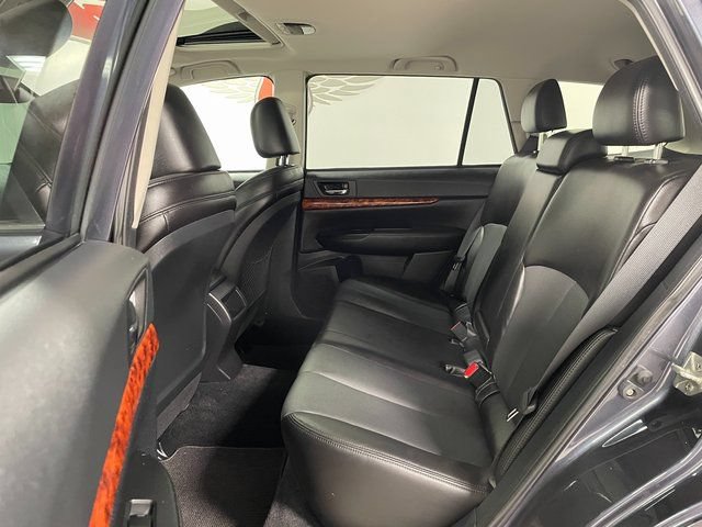 Used 2010 Subaru Outback 2.5i Limited AWD/4WD image 21