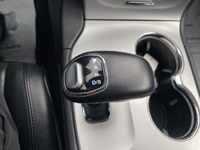 Used 2015 Jeep Grand Cherokee Overland w/ Advanced Technology Group AWD/4WD image 15
