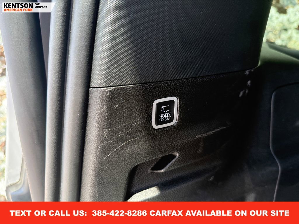 Used 2025 Jeep Wagoneer L Series III image 39