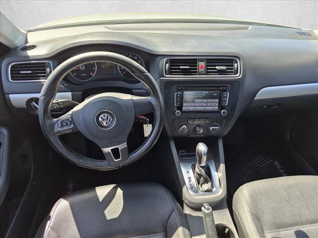 Used 2013 Volkswagen Jetta SE FWD image 17