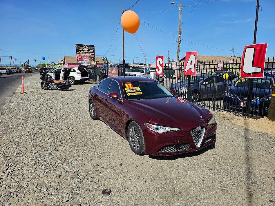 Used 2017 Alfa Romeo Giulia RWD image 1