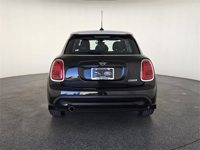 Used 2023 MINI Cooper 4-Door Hardtop image 7