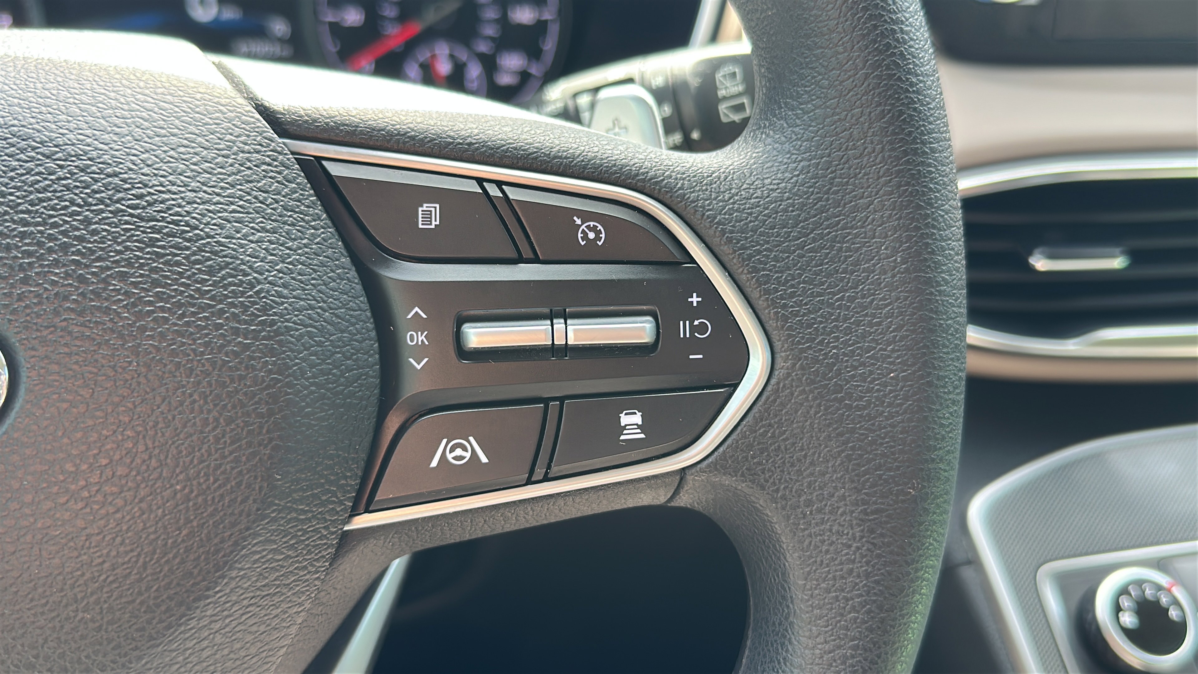 Used 2022 Hyundai Santa Fe SEL image 25