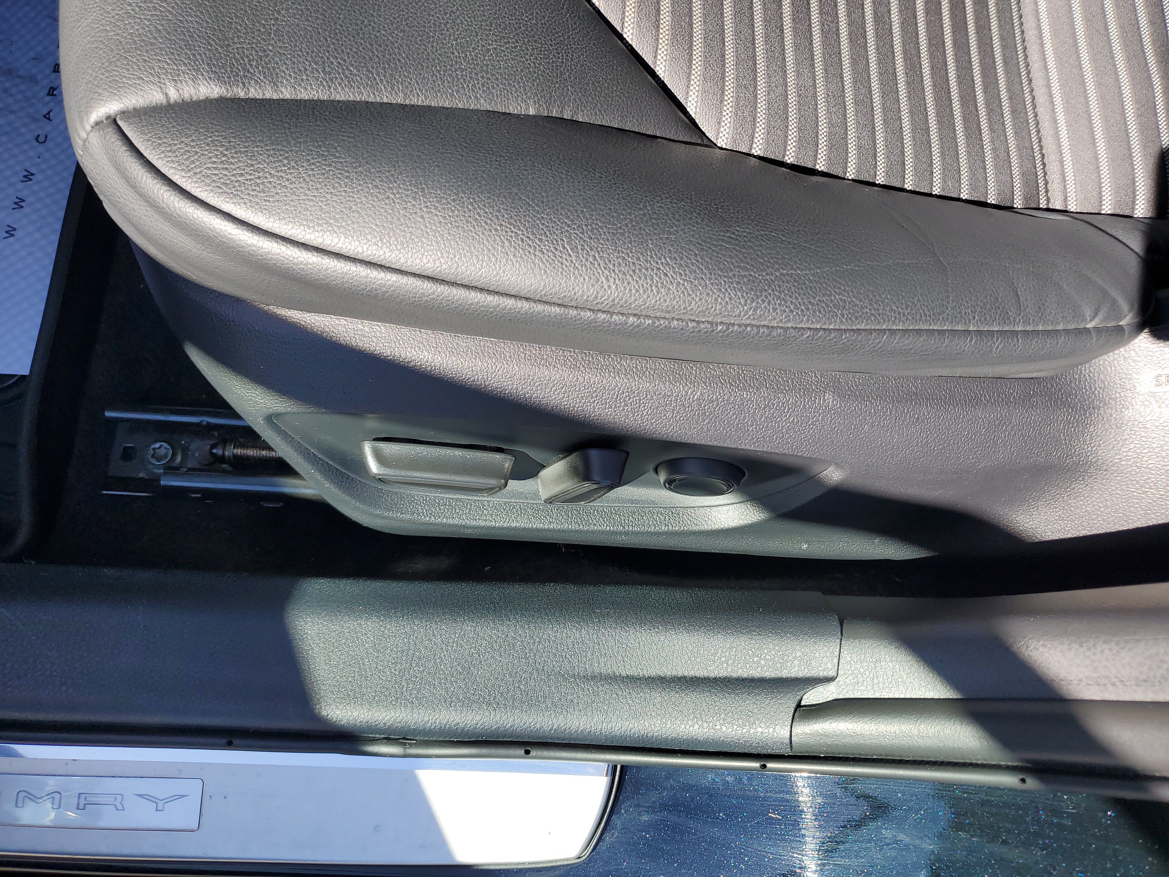 Used 2024 Toyota Camry SE w/ Cold Weather Package FWD image 17