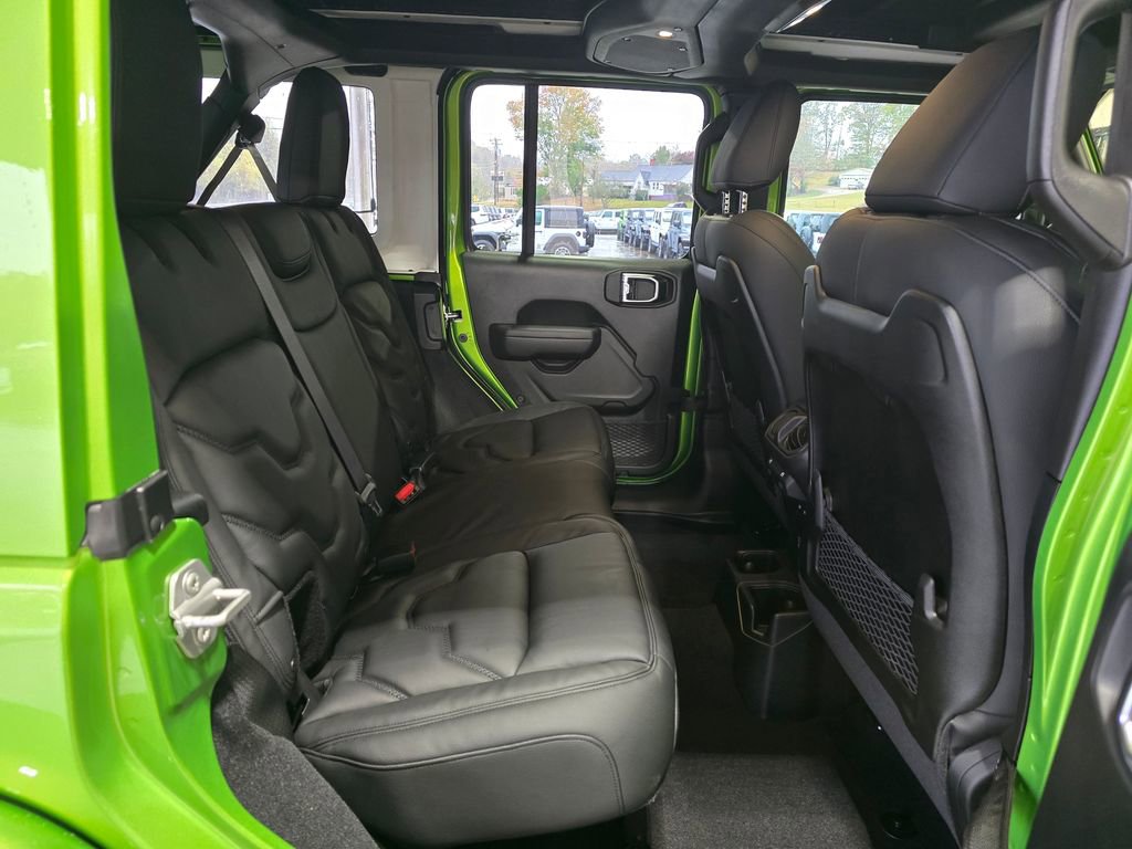 New 2025 Jeep Wrangler Unlimited Rubicon w/ Technology Group image 23