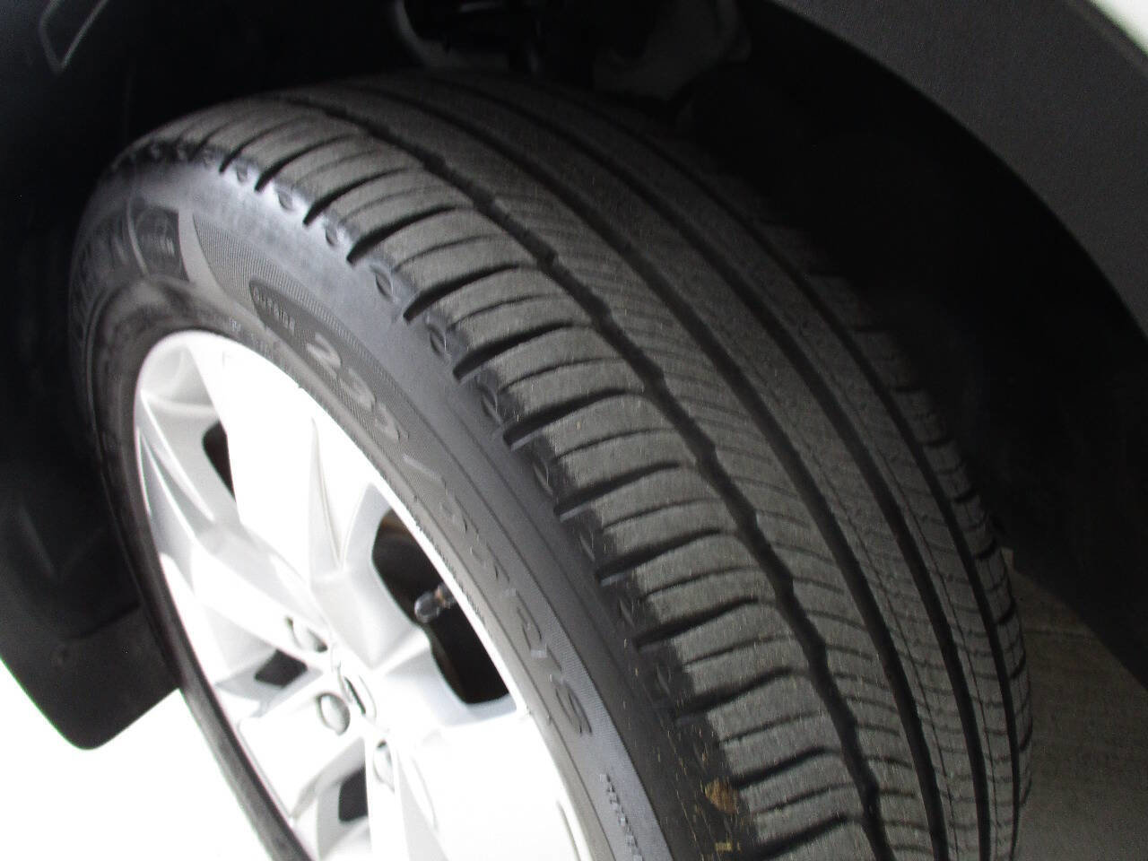 Used 2022 Volvo XC40 T5 Momentum image 69