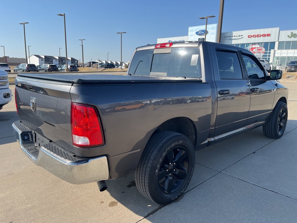 Used 2017 RAM 1500 Classic SLT image 5