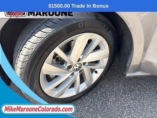 Used 2018 Volkswagen Passat 2.0T SE image 8