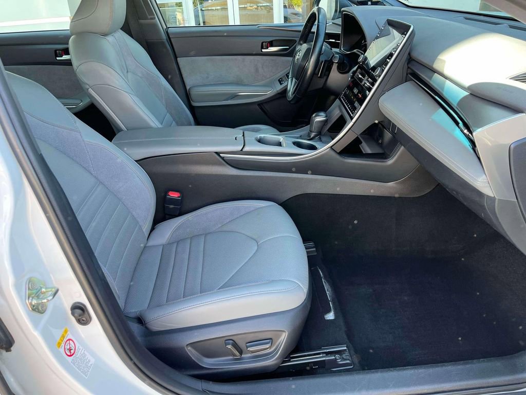 Used 2019 Toyota Avalon XSE w/ All Weather Liner Package FWD image 21