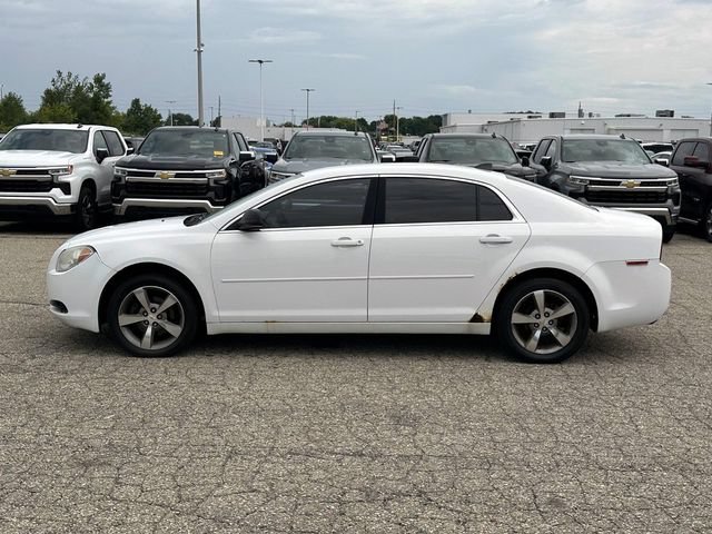 Used 2012 Chevrolet Malibu LS w/ LS Uplevel Package FWD image 2