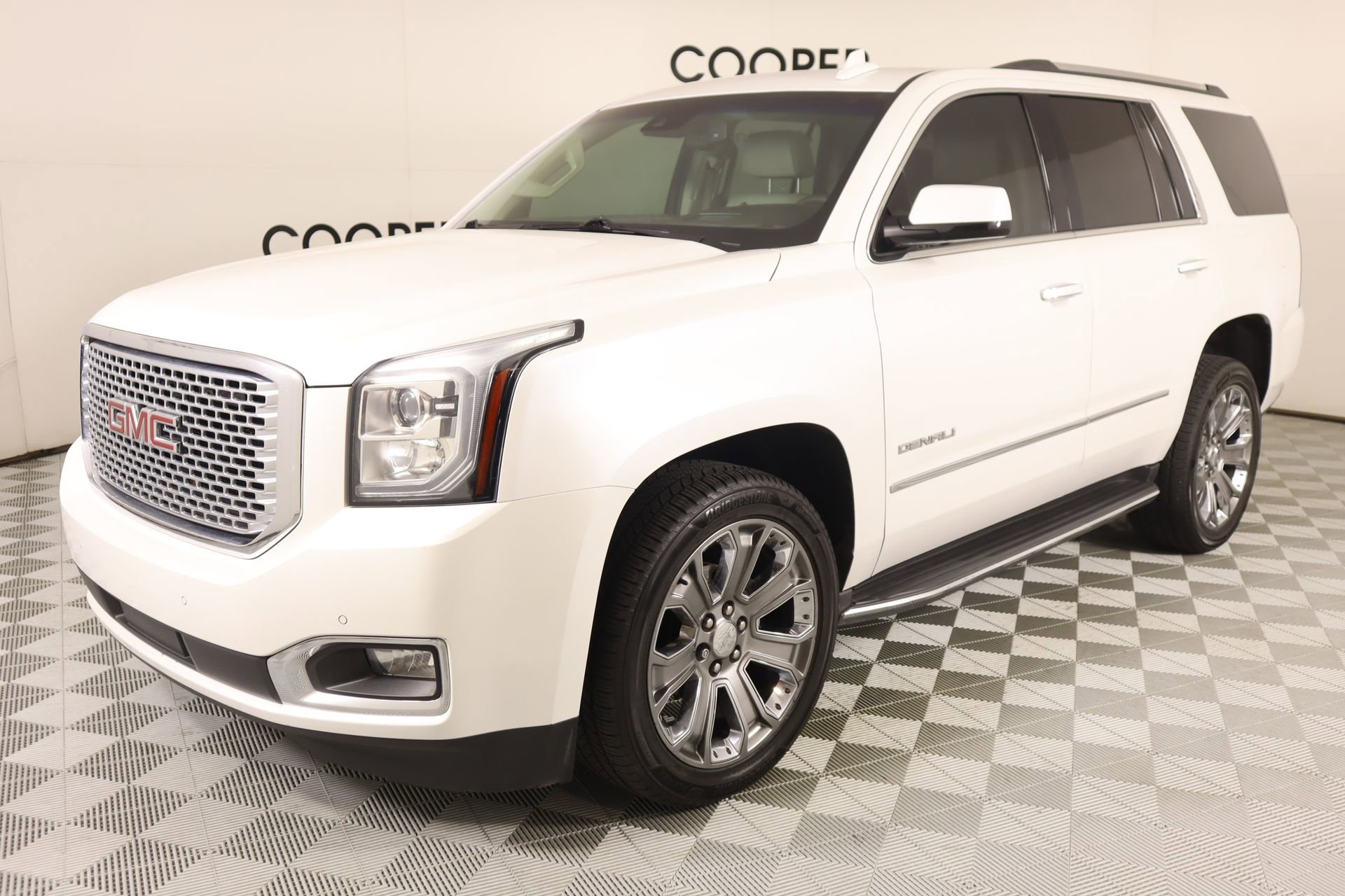 Used 2016 GMC Yukon Denali w/ Open Road Package image 11