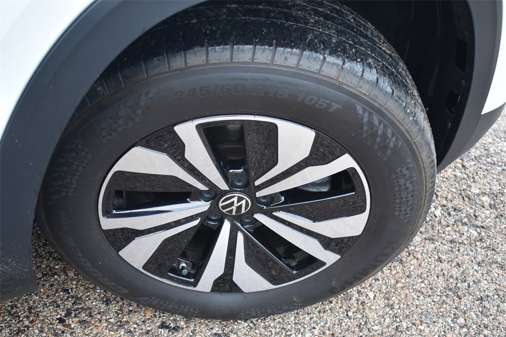 Used 2024 Volkswagen Atlas Cross Sport SE image 15