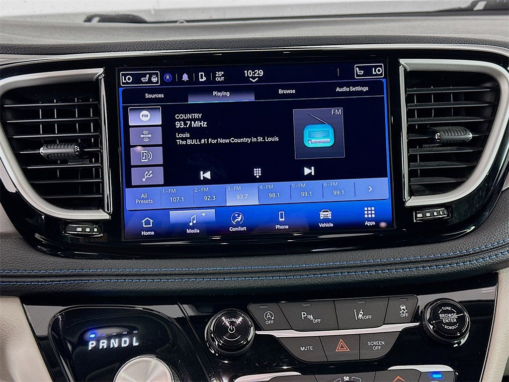 Used 2021 Chrysler Pacifica Touring w/ Cold Weather Group image 14