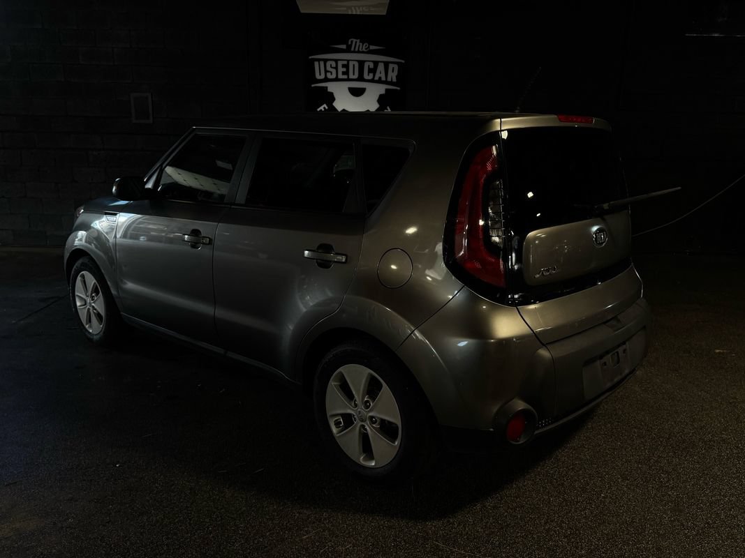 Used 2016 Kia Soul FWD image 4