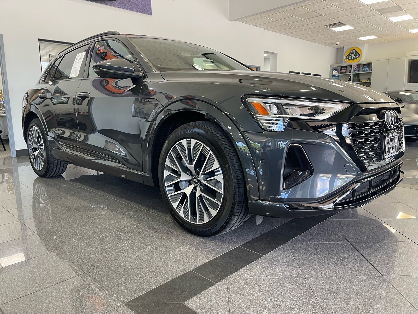 Used 2024 Audi Q8 e-tron Premium Plus w/ Premium Plus Package AWD/4WD image 7
