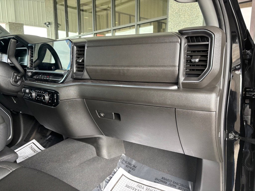 Used 2024 Chevrolet Silverado 2500 LTZ AWD/4WD image 40