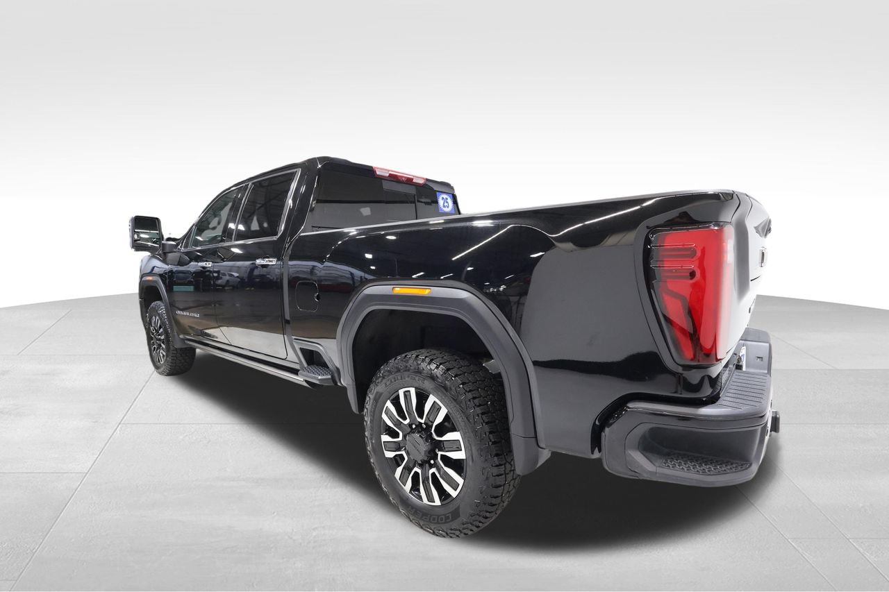 Used 2025 GMC Sierra 3500 Denali Ultimate AWD/4WD image 2