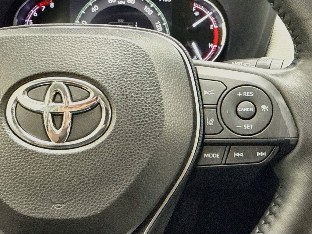 Used 2019 Toyota RAV4 Limited w/ Cold Weather Package FWD image 12