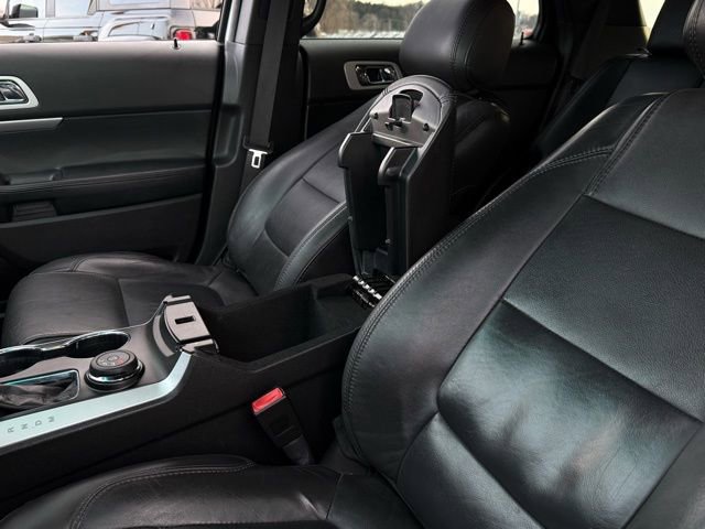 Used 2015 Ford Explorer XLT w/ Equipment Group 202A image 25