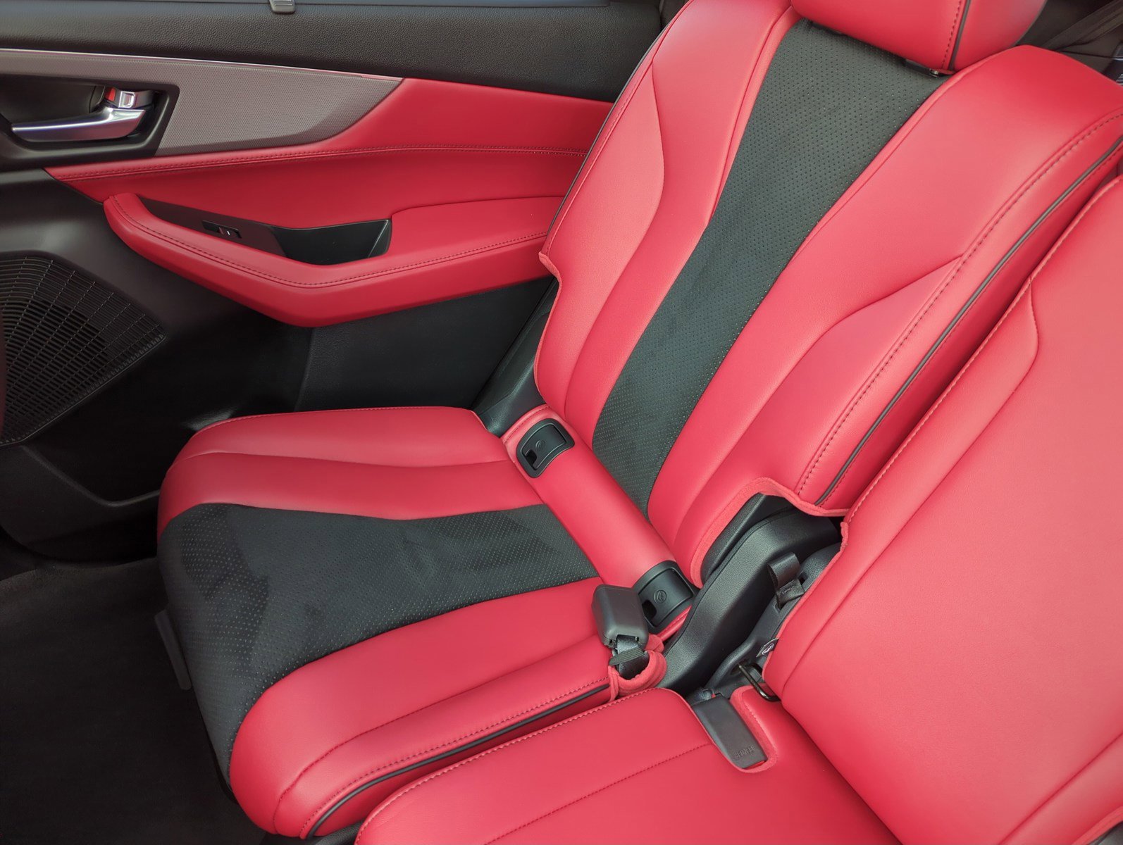 Used 2023 Acura MDX A-Spec image 12