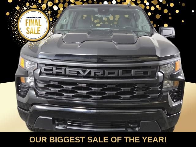 Used 2025 Chevrolet Silverado 1500 Custom Trail Boss w/ Dark Appearance Package image 1