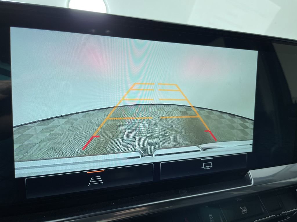 Used 2025 GMC Sierra 1500 Elevation image 15