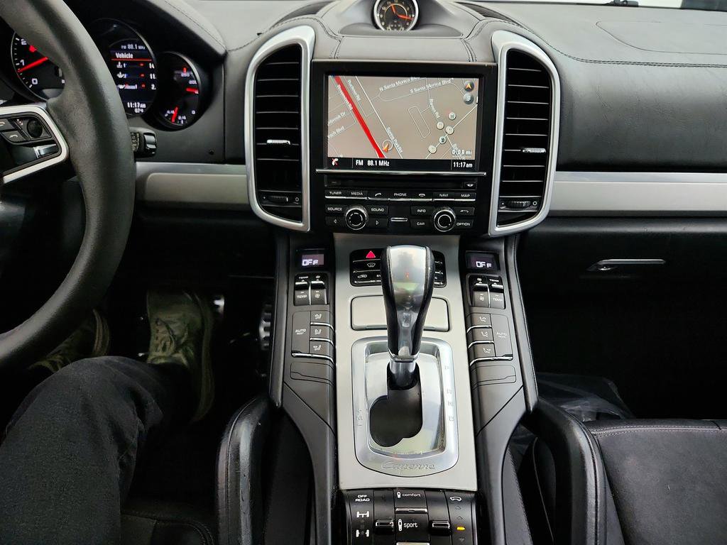 Used 2016 Porsche Cayenne GTS AWD/4WD image 20