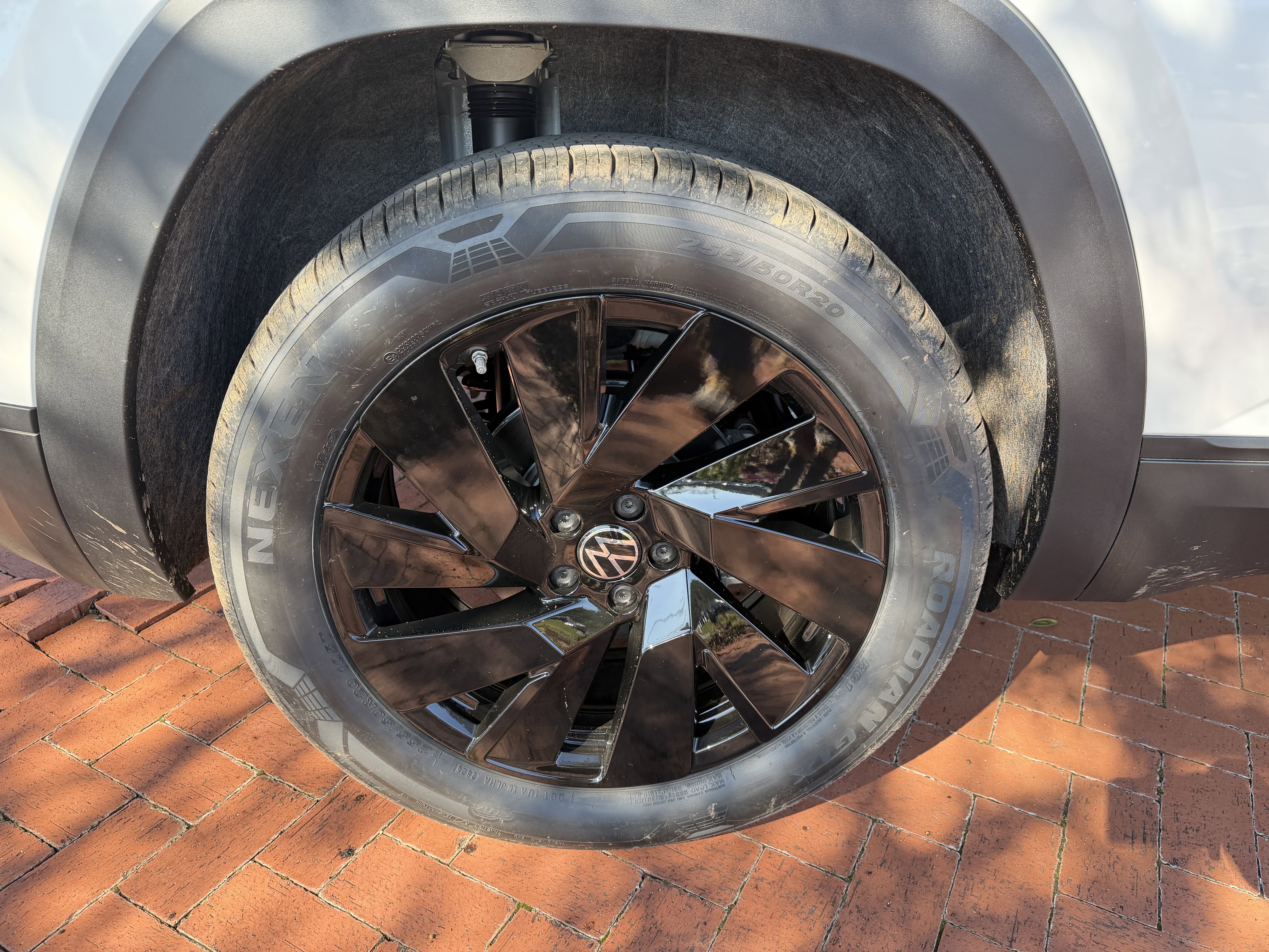 New 2026 Volkswagen Atlas Cross Sport SE image 8