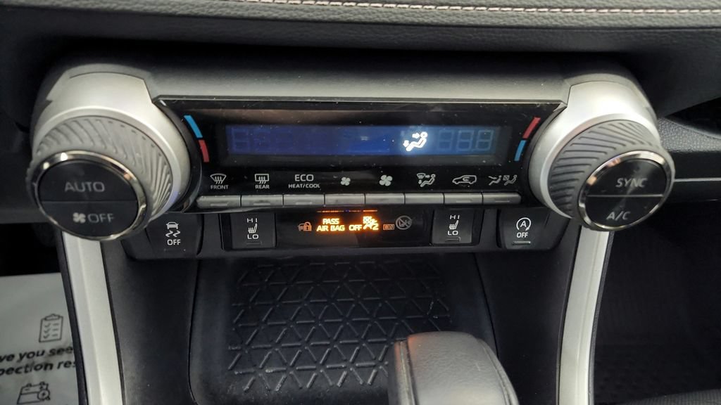 Certified 2024 Toyota RAV4 XLE AWD/4WD image 30
