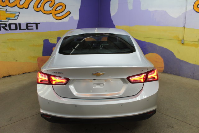 Used 2021 Chevrolet Malibu LT FWD image 7