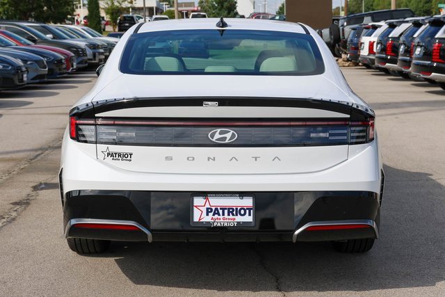 New 2026 Hyundai Sonata SEL image 4