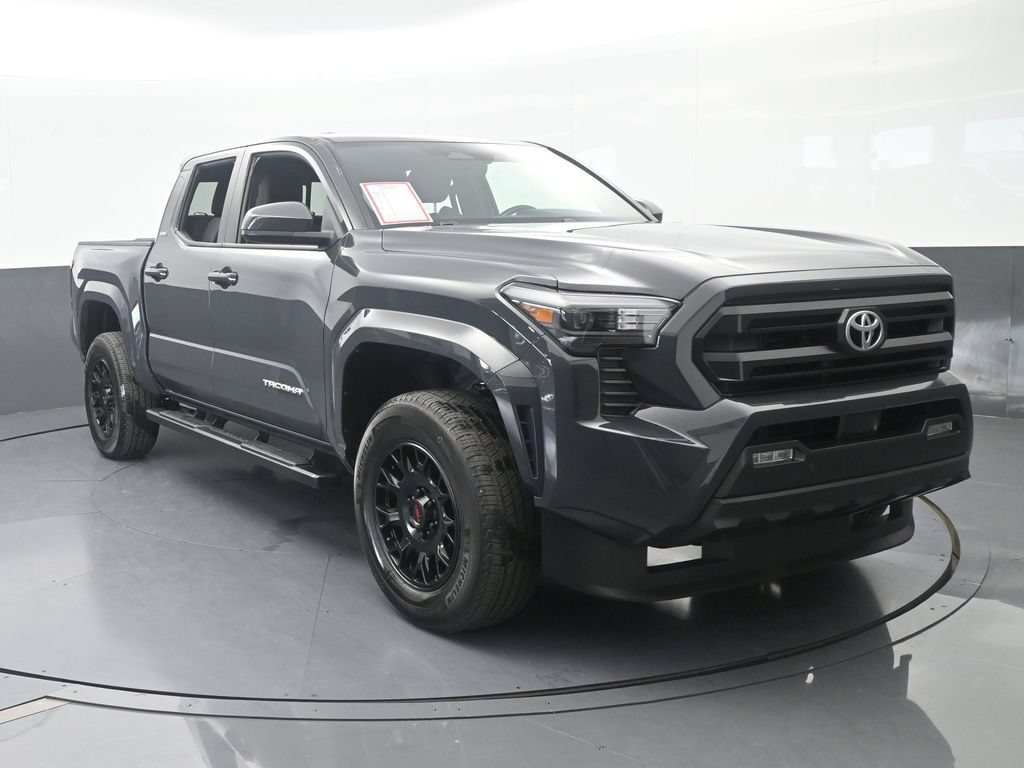 Used 2024 Toyota Tacoma SR5 w/ SR5 Upgrade Package RWD image 9