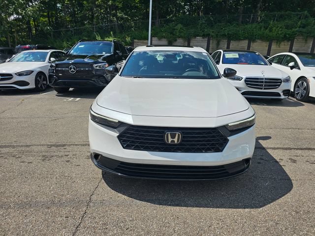 Used 2024 Honda Accord Sport image 2