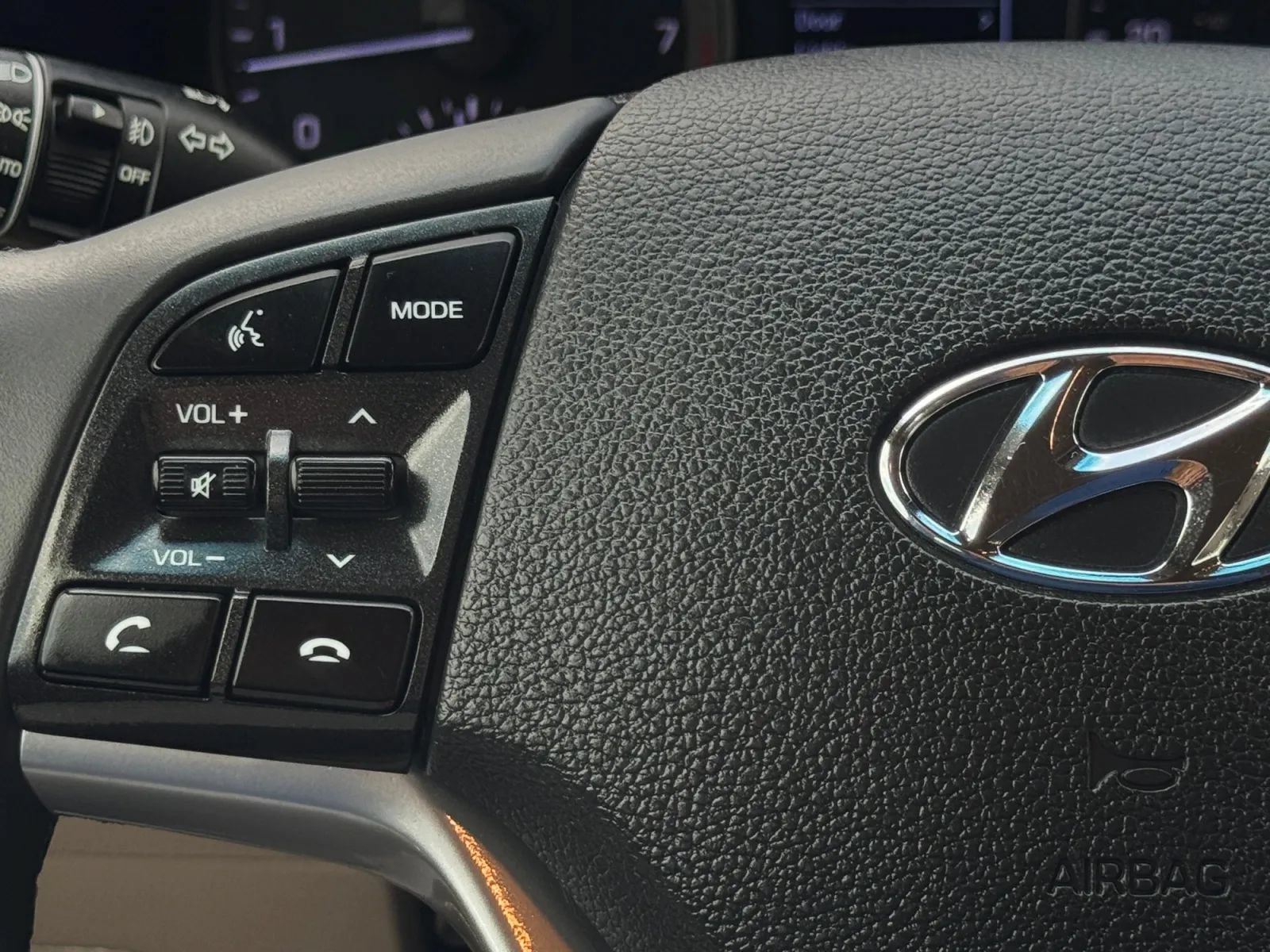 Used 2020 Hyundai Tucson Sport FWD image 28
