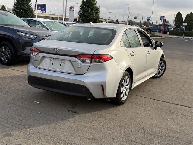 Used 2024 Toyota Corolla LE image 5