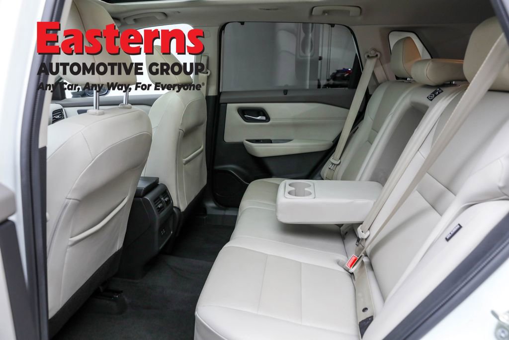 Used 2022 Nissan Rogue SV w/ SV Premium Package image 22